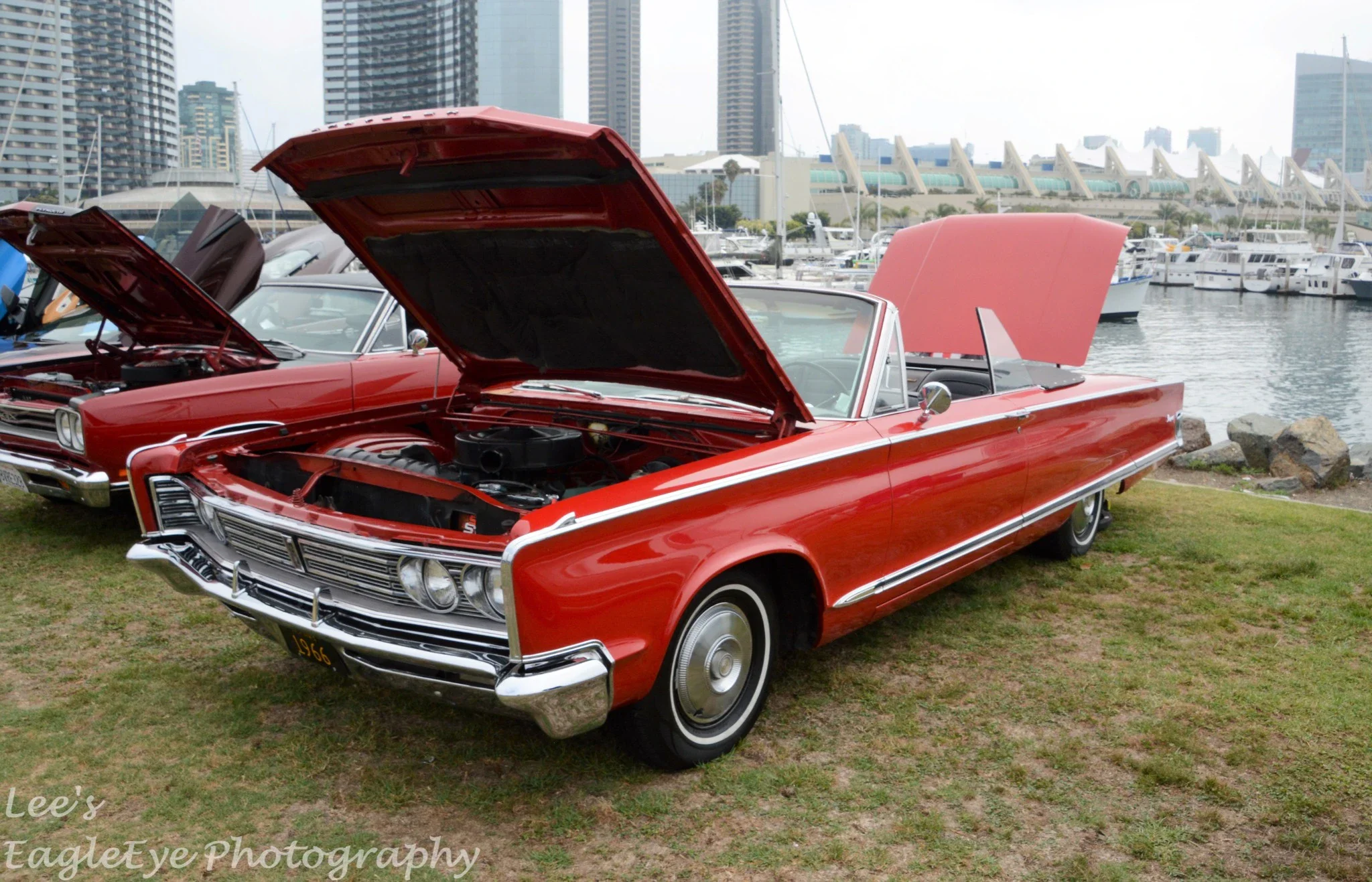 Chrysler-Newport-1966-Red-Black-34