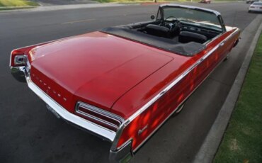 Chrysler-Newport-1966-Red-Black