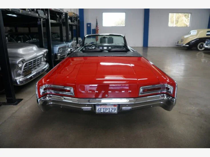 Chrysler-Newport-1966-Red-Black-4
