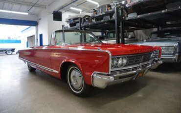 Chrysler-Newport-1966-Red-Black-40