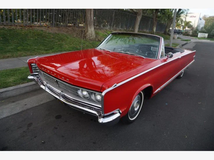 Chrysler-Newport-1966-Red-Black-45
