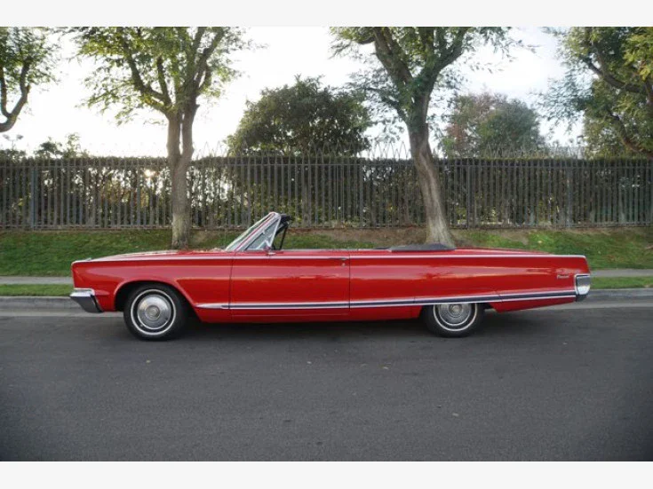 Chrysler-Newport-1966-Red-Black-48