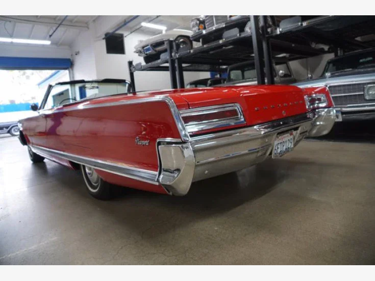 Chrysler-Newport-1966-Red-Black-5