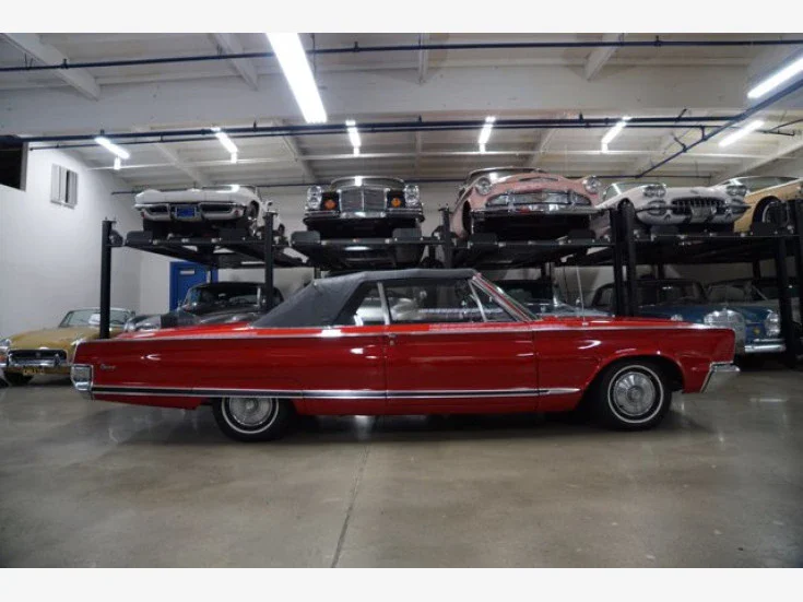 Chrysler-Newport-1966-Red-Black-50