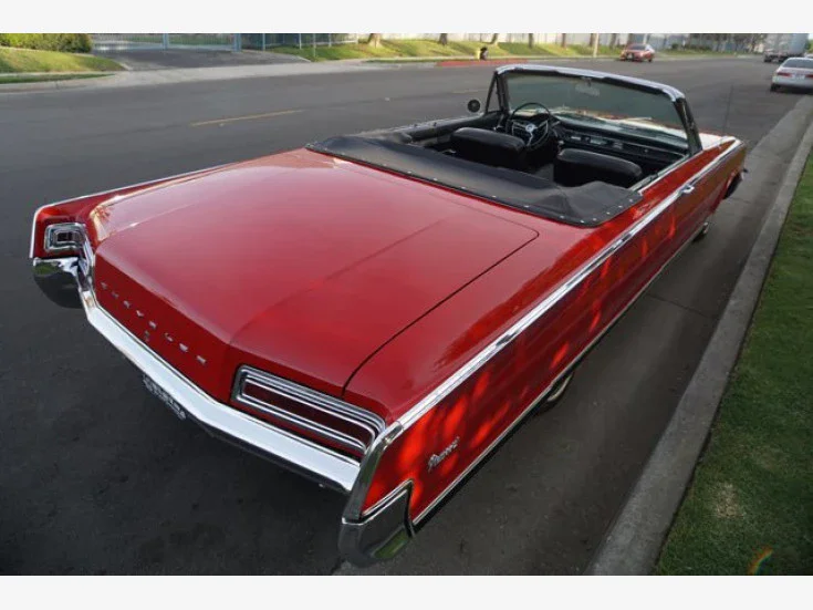 Chrysler-Newport-1966-Red-Black