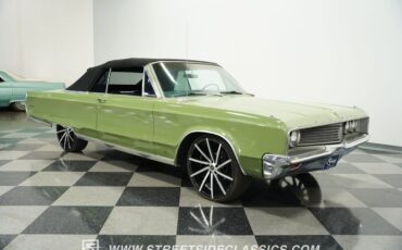 Chrysler-Newport-1968-Meadow-Green-Black-10