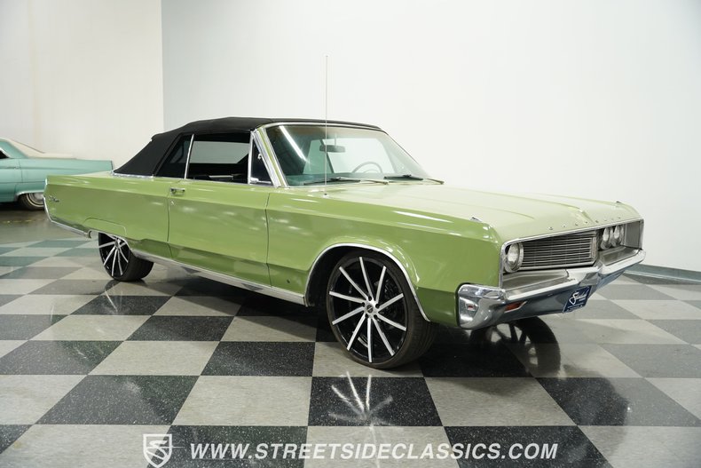 Chrysler-Newport-1968-Meadow-Green-Black-10