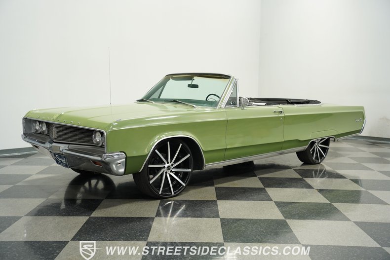Chrysler-Newport-1968-Meadow-Green-Black-13