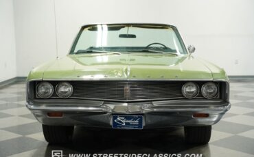 Chrysler-Newport-1968-Meadow-Green-Black-14