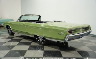 Chrysler-Newport-1968-Meadow-Green-Black-16