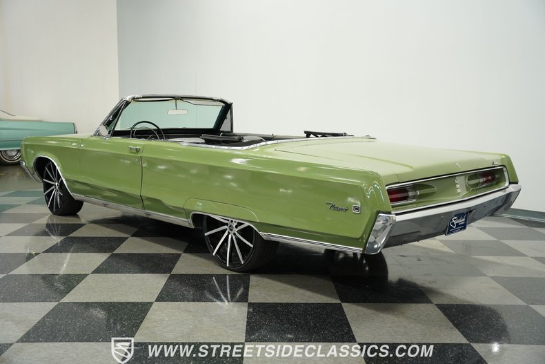 Chrysler-Newport-1968-Meadow-Green-Black-16