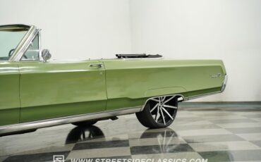 Chrysler-Newport-1968-Meadow-Green-Black-22