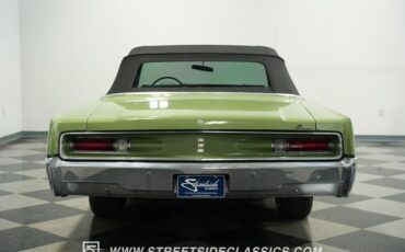 Chrysler-Newport-1968-Meadow-Green-Black-23