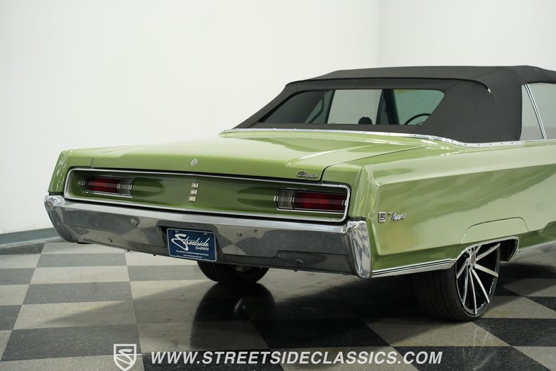 Chrysler-Newport-1968-Meadow-Green-Black-24