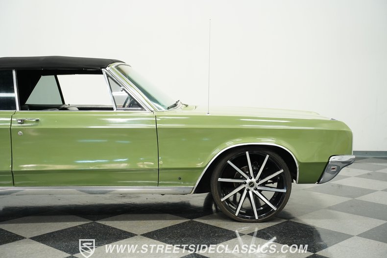 Chrysler-Newport-1968-Meadow-Green-Black-26