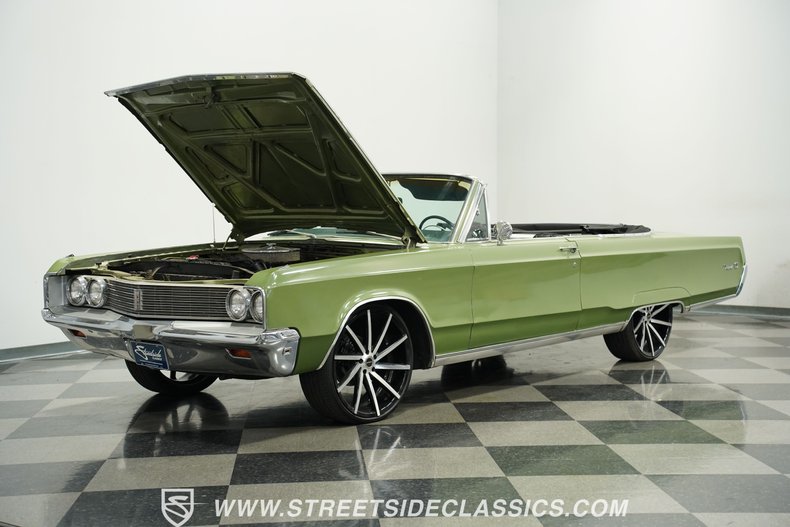 Chrysler-Newport-1968-Meadow-Green-Black-27