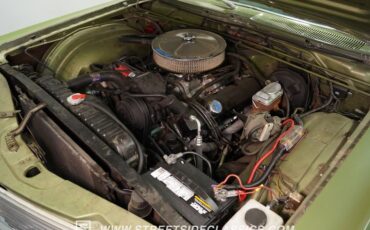 Chrysler-Newport-1968-Meadow-Green-Black-28