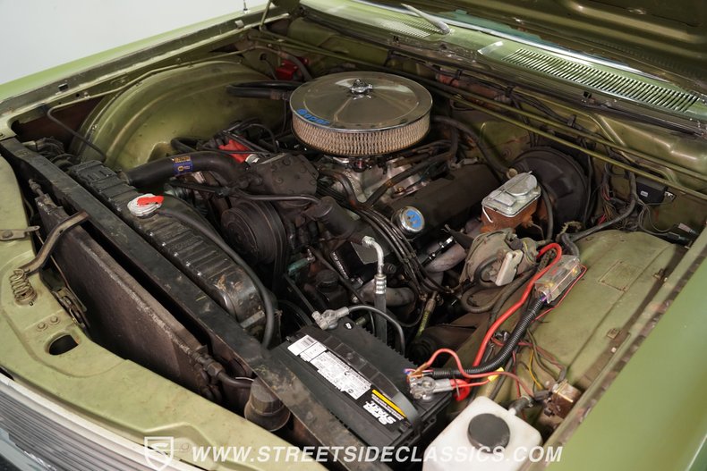 Chrysler-Newport-1968-Meadow-Green-Black-28
