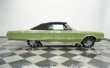 Chrysler-Newport-1968-Meadow-Green-Black-3