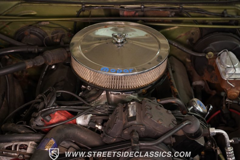 Chrysler-Newport-1968-Meadow-Green-Black-30