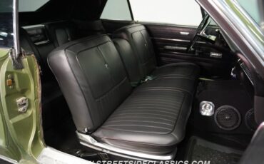 Chrysler-Newport-1968-Meadow-Green-Black-40