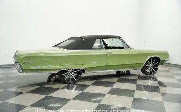 Chrysler-Newport-1968-Meadow-Green-Black-42