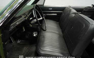 Chrysler-Newport-1968-Meadow-Green-Black-45