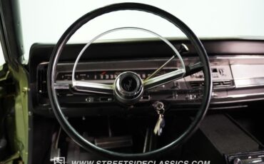 Chrysler-Newport-1968-Meadow-Green-Black-46