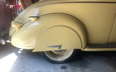 Chrysler-Royal-1937-Convertible-17