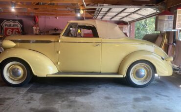 Chrysler-Royal-1937-Convertible-3