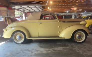 Chrysler-Royal-1937-Convertible-5