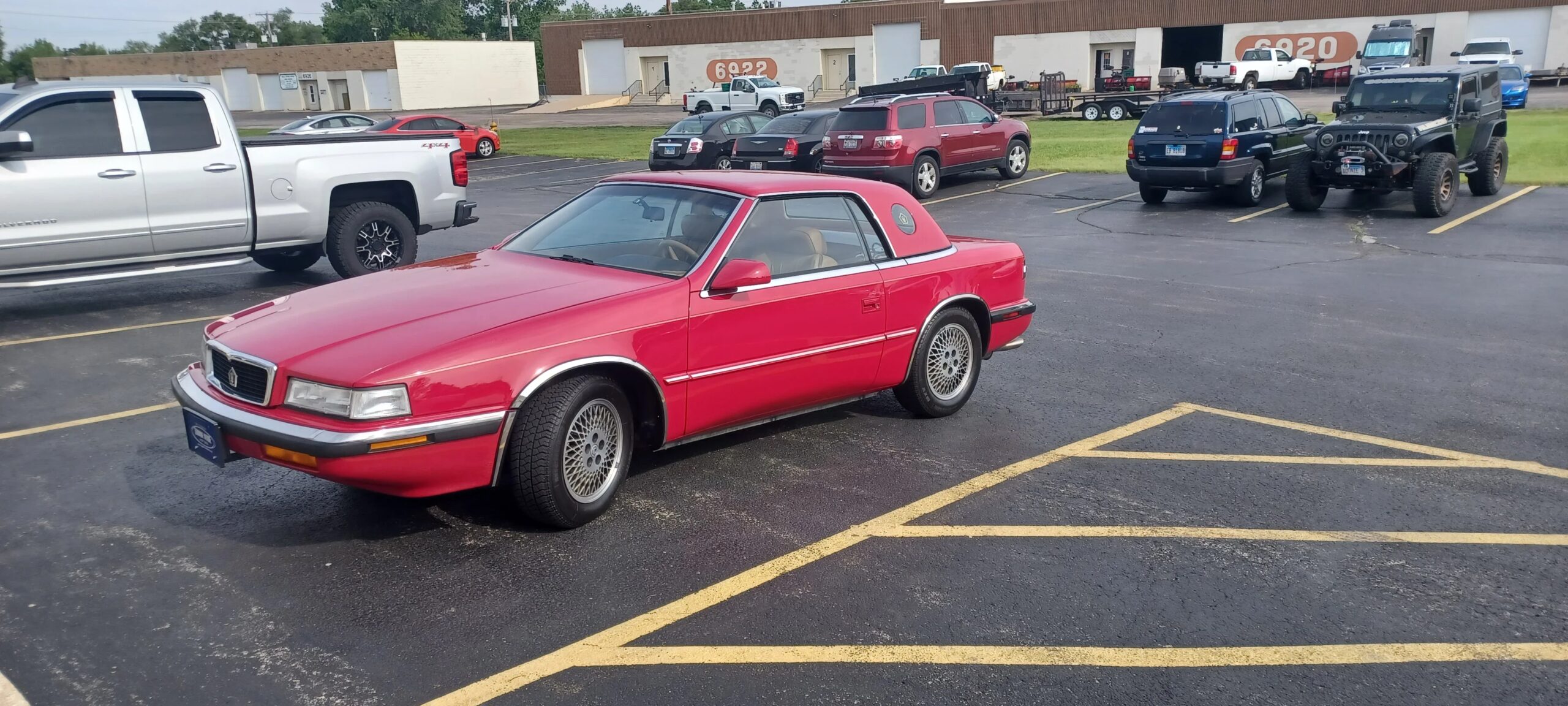 Chrysler-Tc-by-maserati-1989-Red-Tan-13