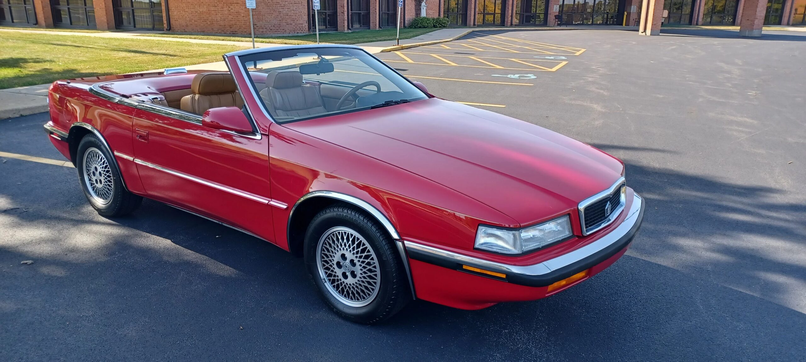 Chrysler-Tc-by-maserati-1989-Red-Tan-2
