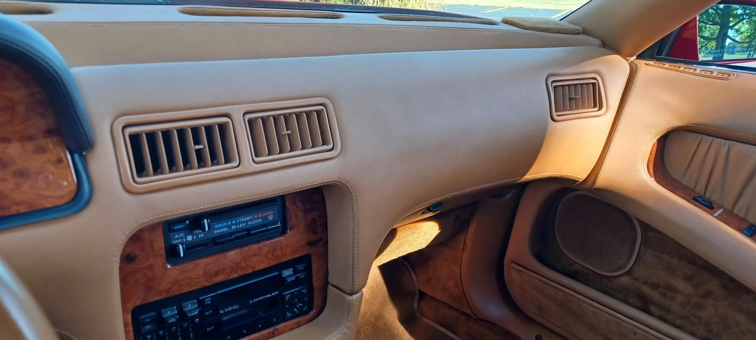 Chrysler-Tc-by-maserati-1989-Red-Tan-20
