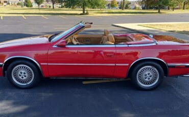 Chrysler-Tc-by-maserati-1989-Red-Tan