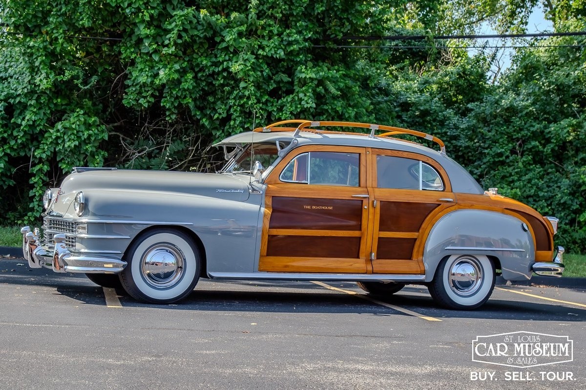 Chrysler-Town-Country-1947-Sedan-1