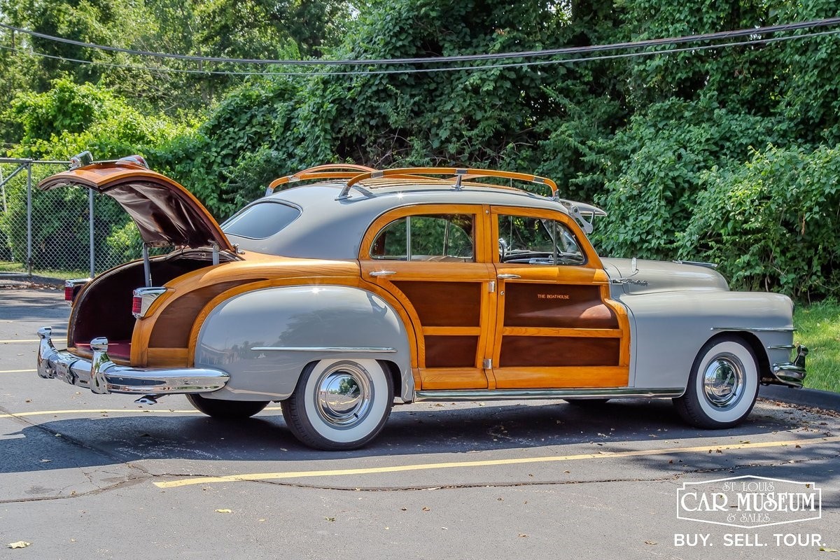 Chrysler-Town-Country-1947-Sedan-12