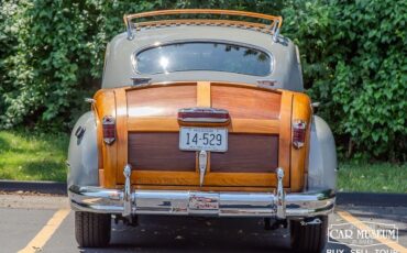 Chrysler-Town-Country-1947-Sedan-13