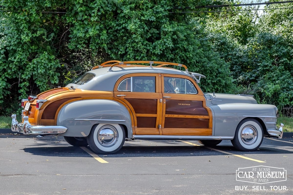 Chrysler-Town-Country-1947-Sedan-15