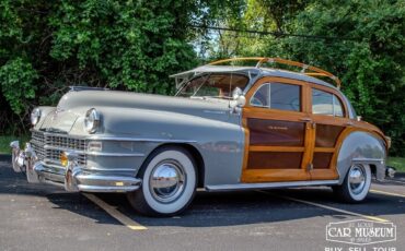 Chrysler-Town-Country-1947-Sedan-17