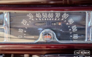 Chrysler-Town-Country-1947-Sedan-28