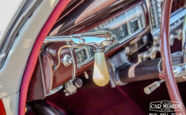 Chrysler-Town-Country-1947-Sedan-30