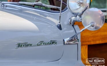 Chrysler-Town-Country-1947-Sedan-4