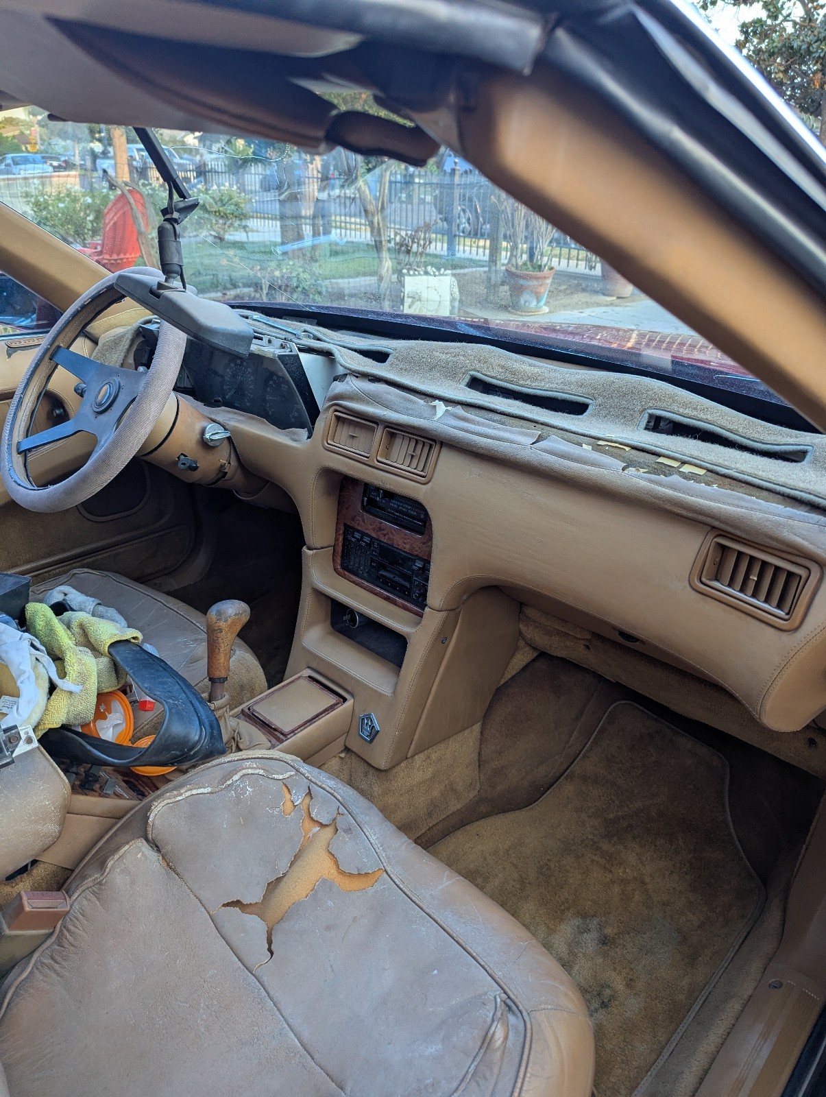 Chrysler-Town-Country-1989-15