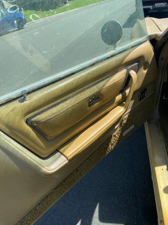Chrysler-cordoba-1975-yellow-1