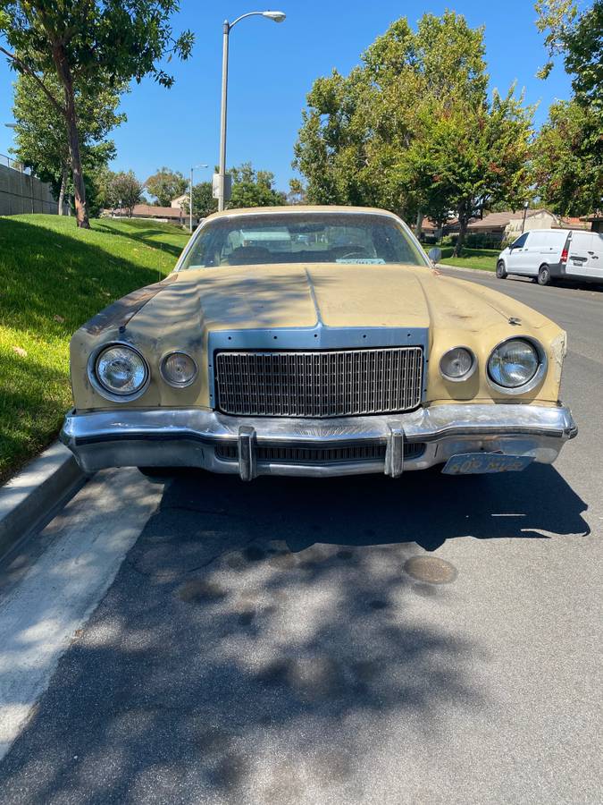 Chrysler-cordoba-1975-yellow-15