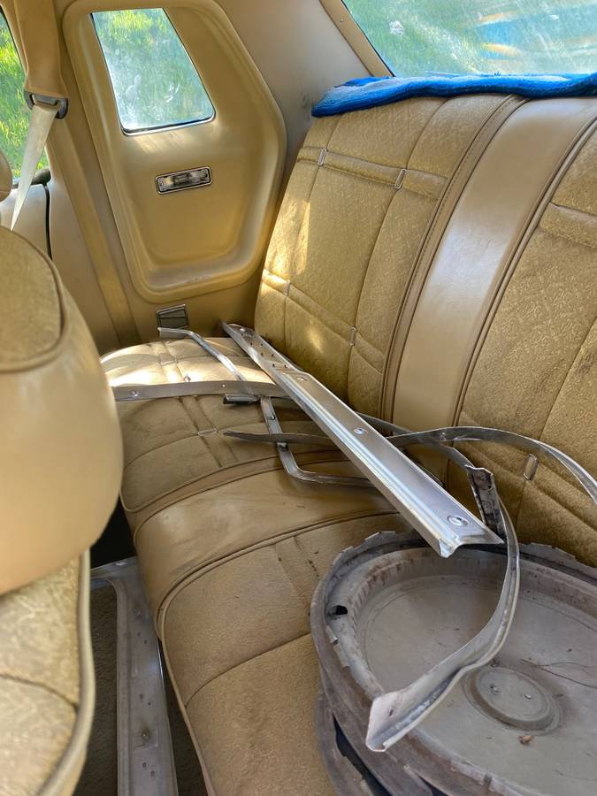 Chrysler-cordoba-1975-yellow-20