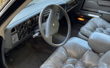 Chrysler-fifth-ave-1987-black-11