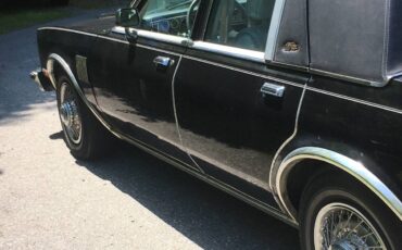Chrysler-fifth-ave-1987-black