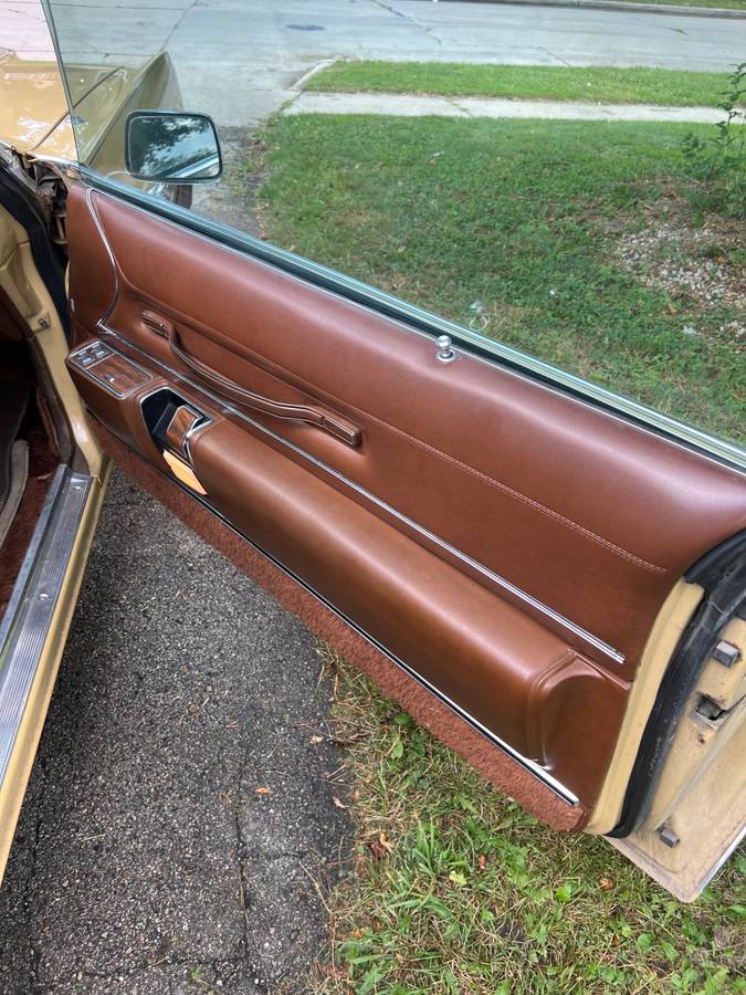 Chrysler-imperial-1974-12